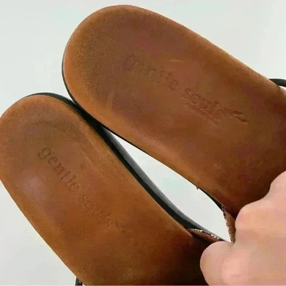 Gentle Souls by Kenneth Cole sandals 8.5 Golum black cream leather snakeskin - Picture 11 of 14